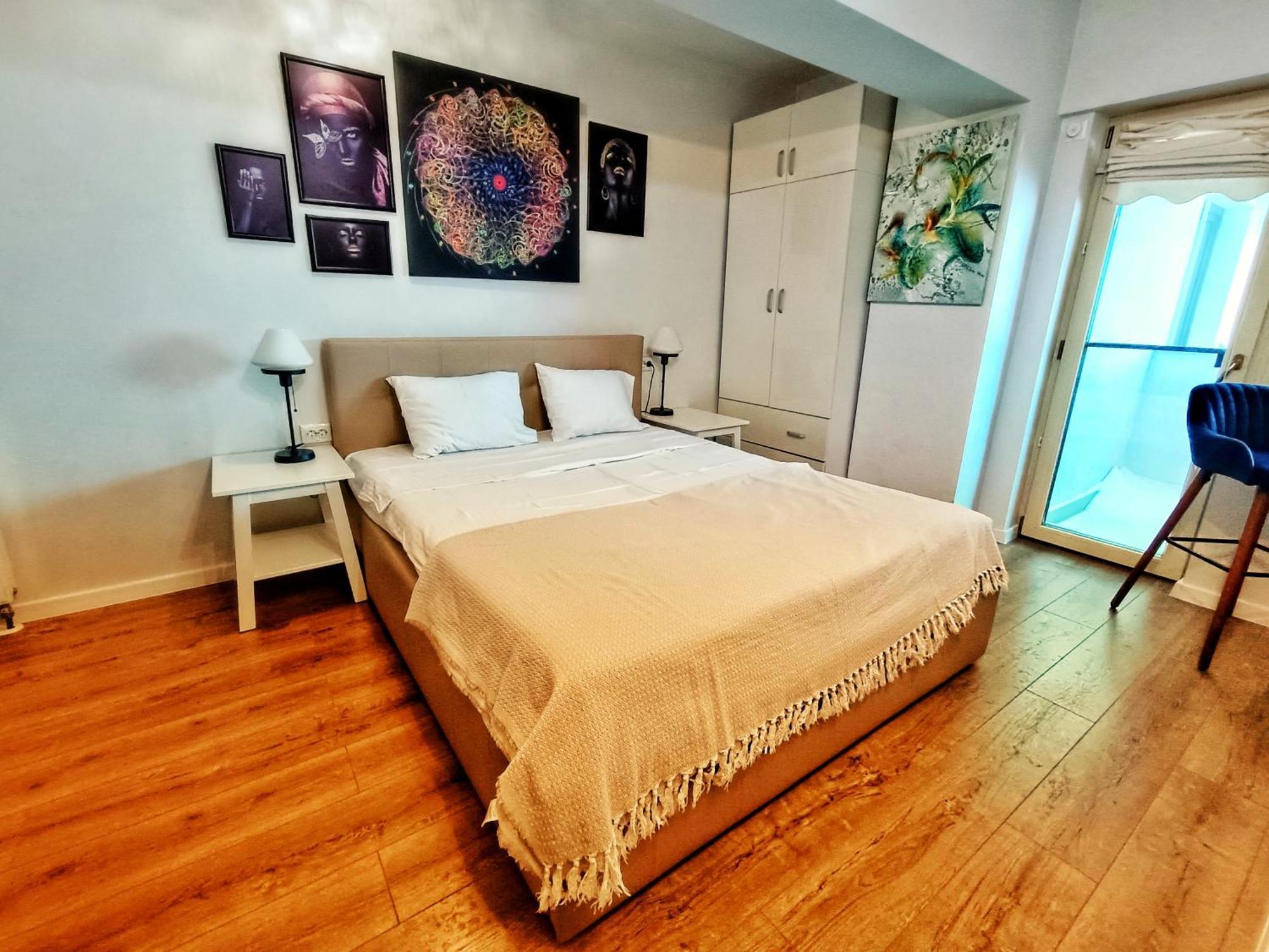 Airport High Class & Parking Apartment Iasi Bagian luar foto